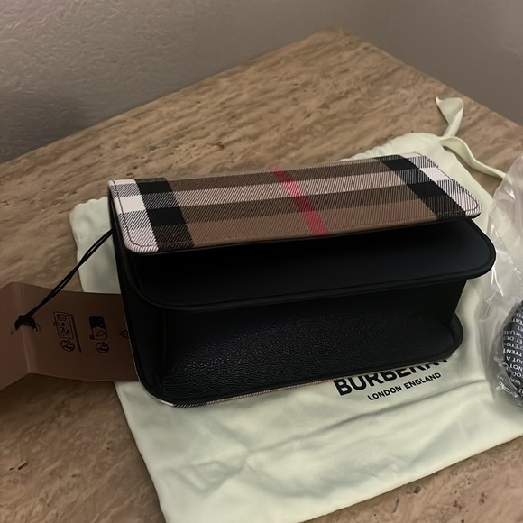 BURBERRY Madison MX Crossbody Bag Black Multi - Picture 2 of 9